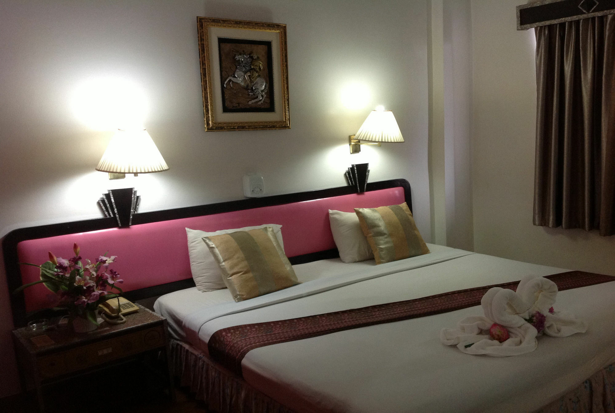 Thaihotel Nakorn Si Thammarat Накхонсітхаммарат Екстер'єр фото