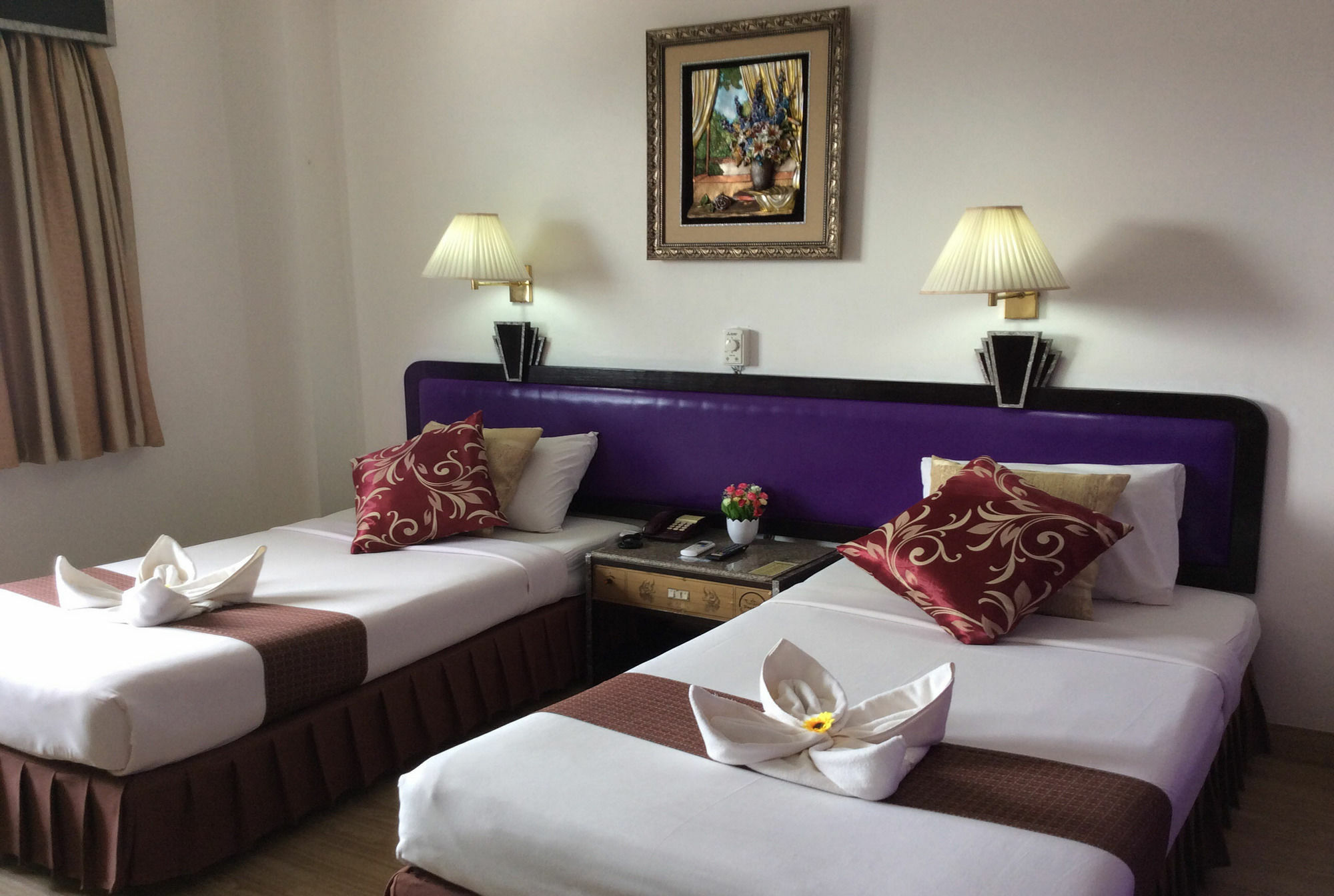 Thaihotel Nakorn Si Thammarat Накхонсітхаммарат Екстер'єр фото