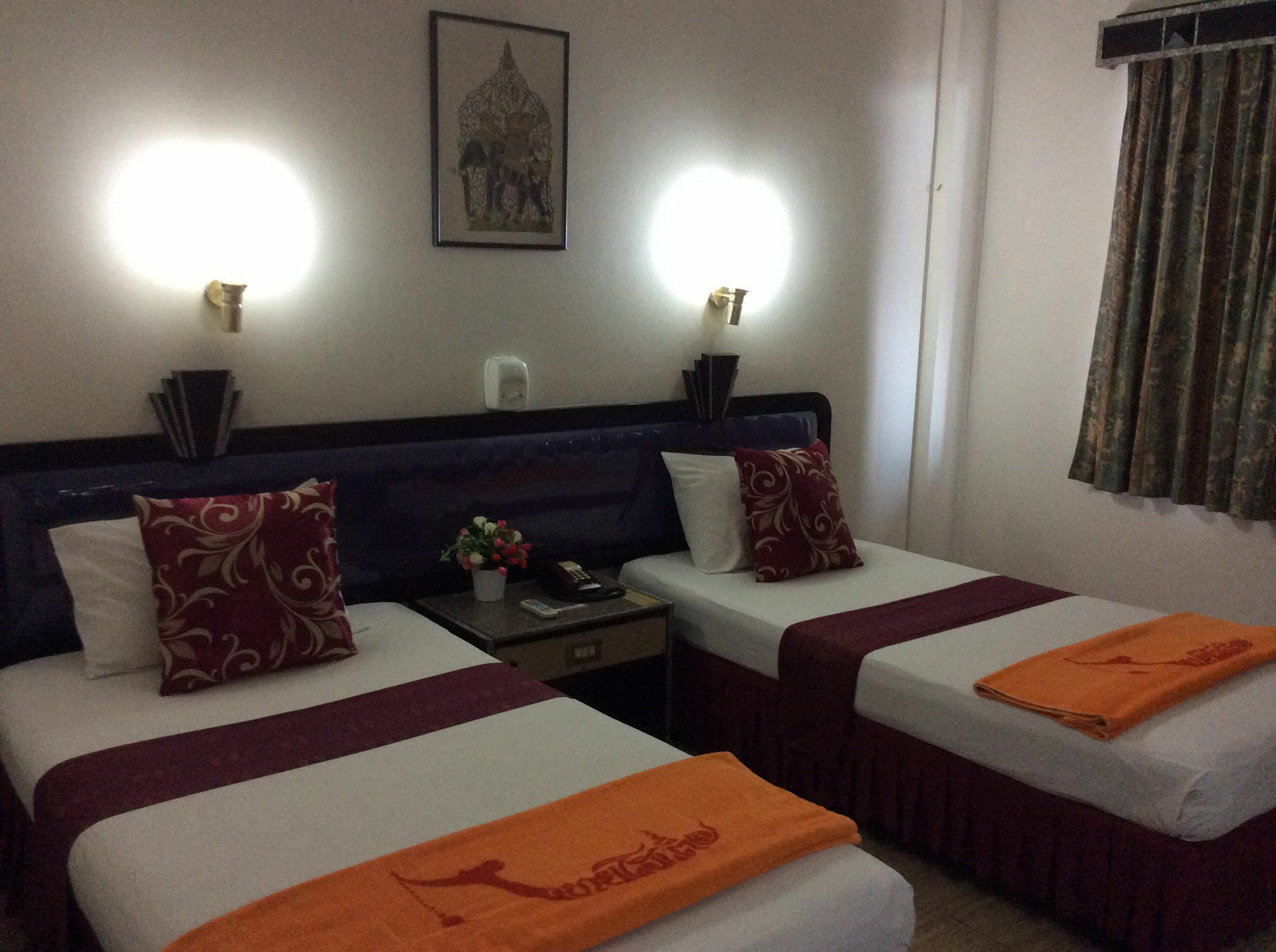 Thaihotel Nakorn Si Thammarat Накхонсітхаммарат Екстер'єр фото
