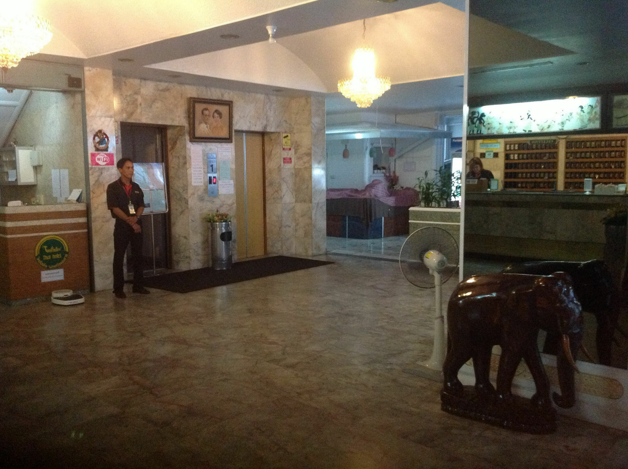 Thaihotel Nakorn Si Thammarat Накхонсітхаммарат Екстер'єр фото
